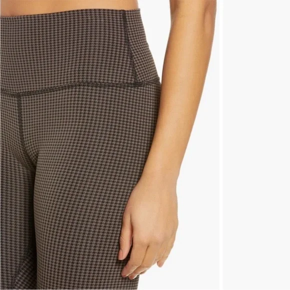 Alo Yoga Houndtooth High-Waisted Brown Leggings - Picture 2 of 10
